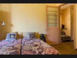 Сдается посуточно квартира в аренду в Хайфе для туристов и гостей Хайфы. Подходит для двух человек. В квартире имеется большой балкон и все, что необходимо для комфортного проживания. image 1