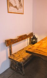 Продаю стол и скамейку ручной работы из винтажного дерева. Скамья 45 х 120 см Стол 92 х 150 см Вместе за 1500 шекелей Тель-Авив, Хайфа